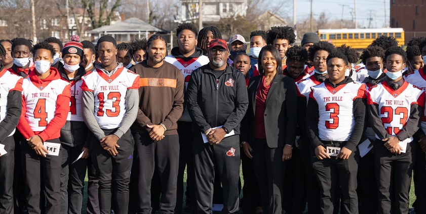 Cleveland Browns surprise Glenville and John Hay high school